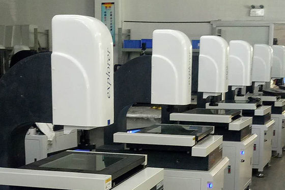 Máquina óptica electrónica 2 del proyector de perfil dimensional para la medición de la distancia