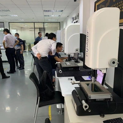 La máquina de medición óptica del CNC Vision para el hardware registra multifuncional