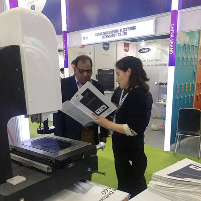 Gama video de la máquina de medición del coordenada del pórtico del CNC 800×1000m m